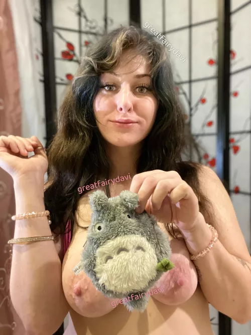 Do you love my replacement for my stolen plush avocado wallet or do you love it? [F]