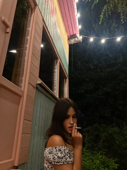 Do you see how I enjoy the smoking?