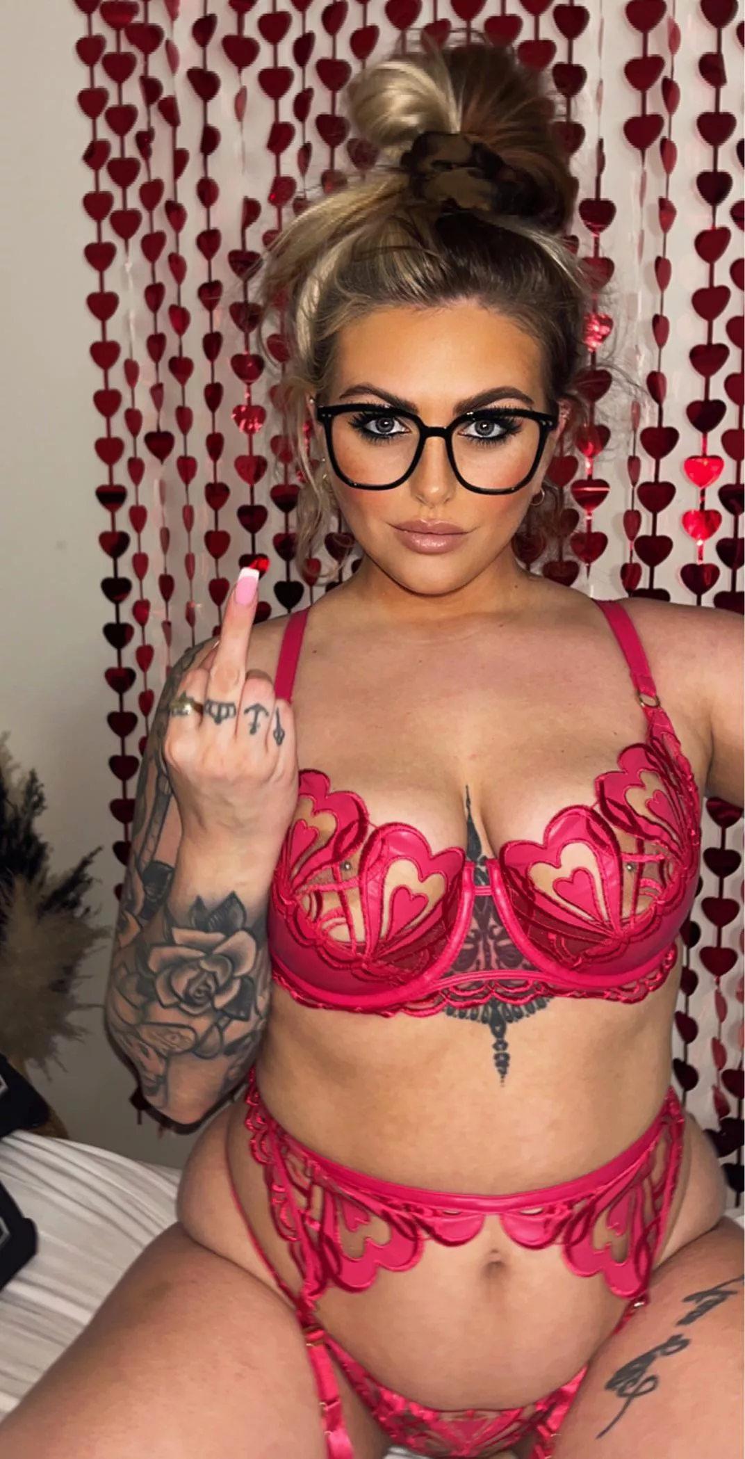 Happy Valentine’s Day from Madam, go f’ yourself ♥️🫶