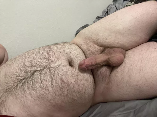 Happy valentines to everyone who dms me a nude😅