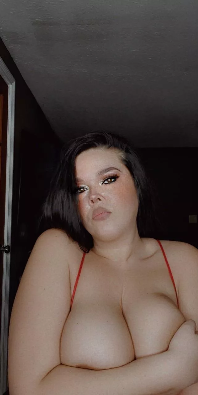 Hi! Happy Hump Day😘