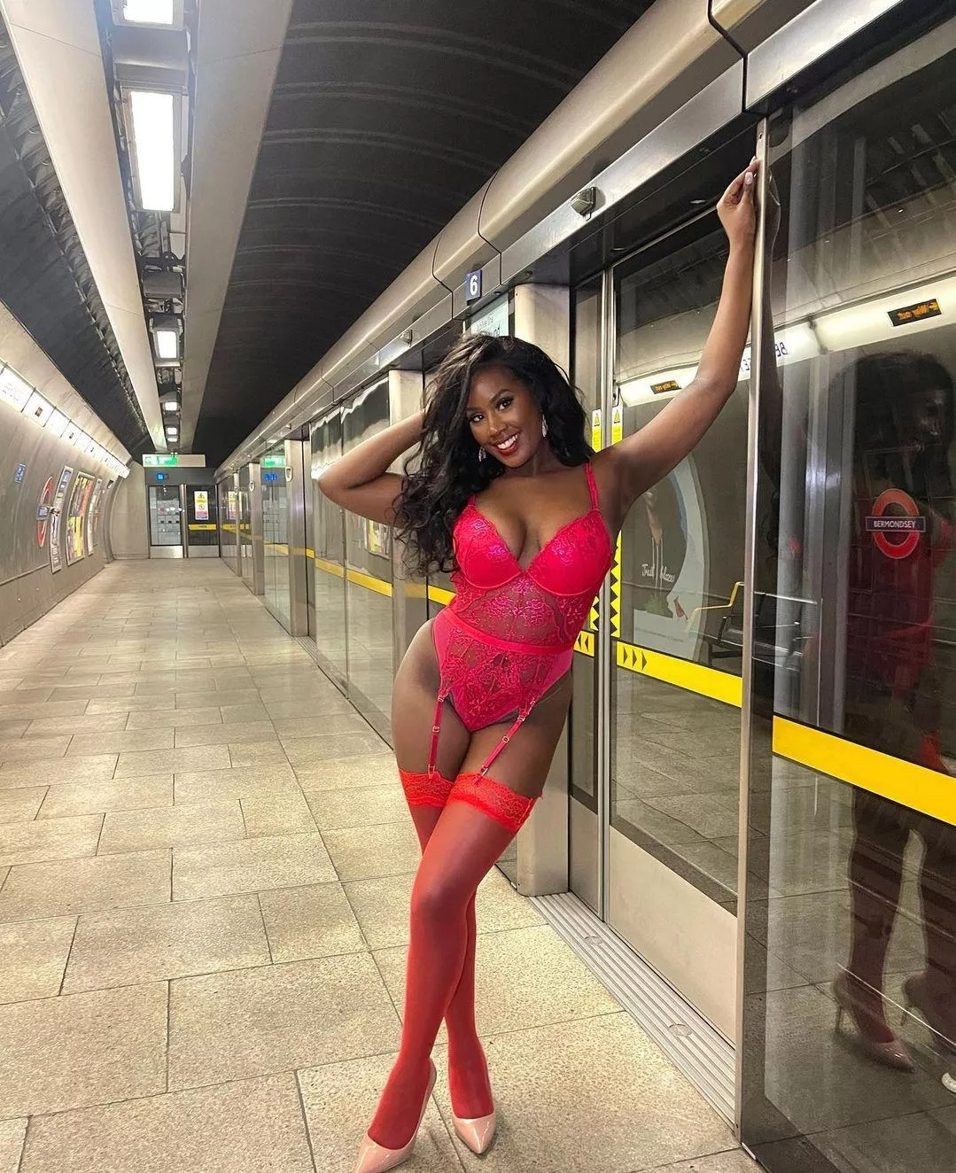 Red hot Amy! 🔥🔥🔥