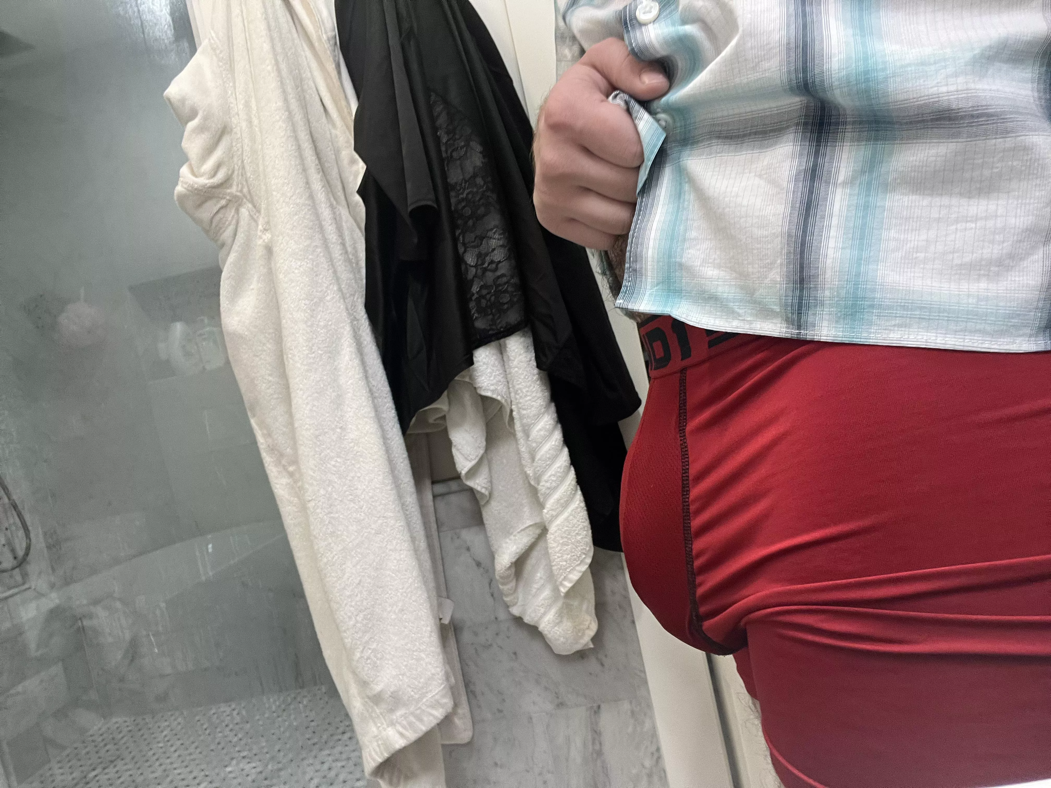 Seeing so many erect bulges on here, but here’s my natural state