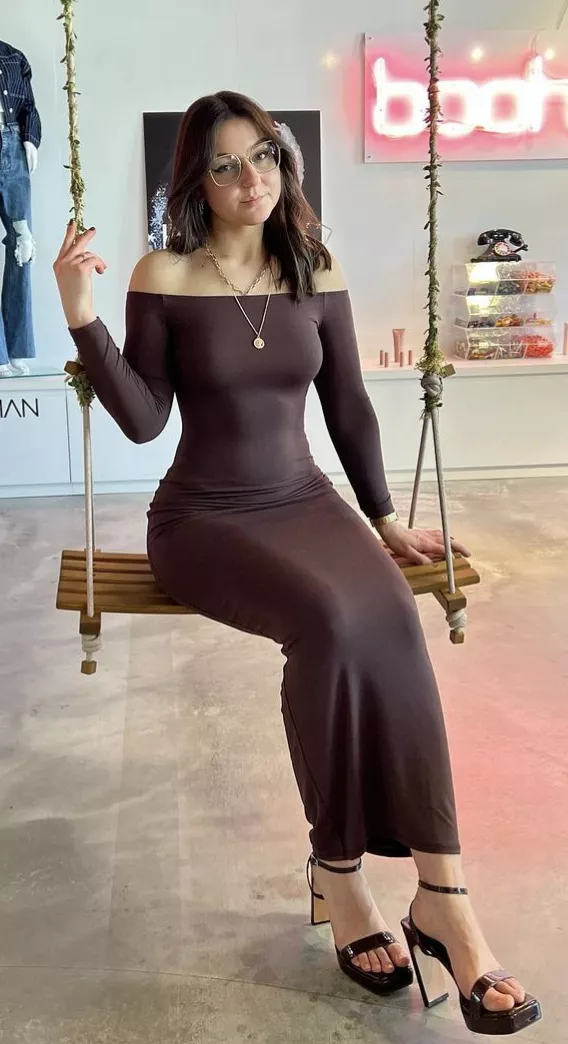 tight dress definition