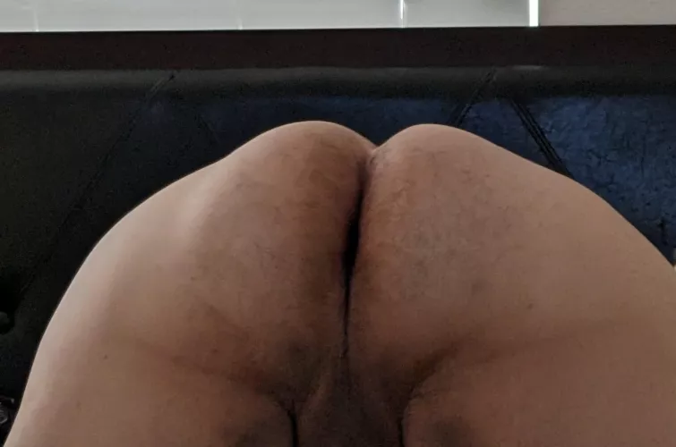 Wanting a thick uncut cock today