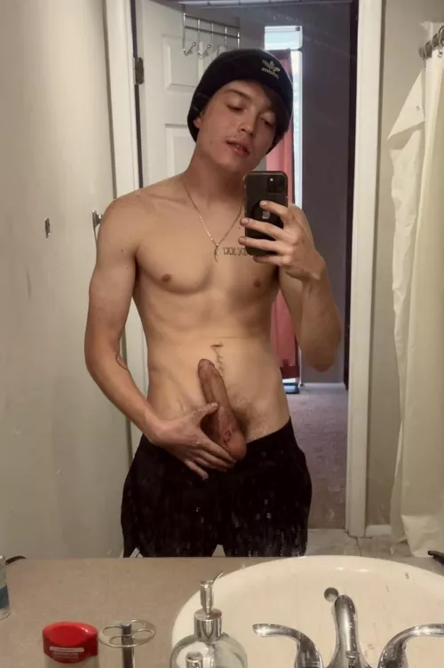 (21) Come on in bro, I left the door open for a reason