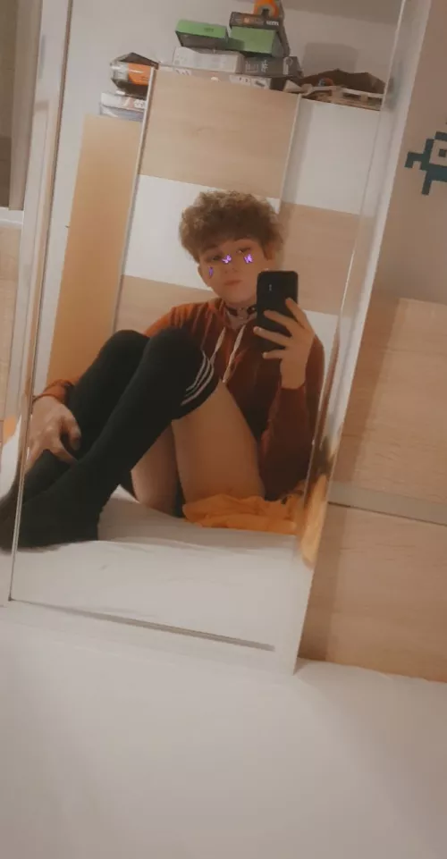 Come sit with me, its comfy here 😊