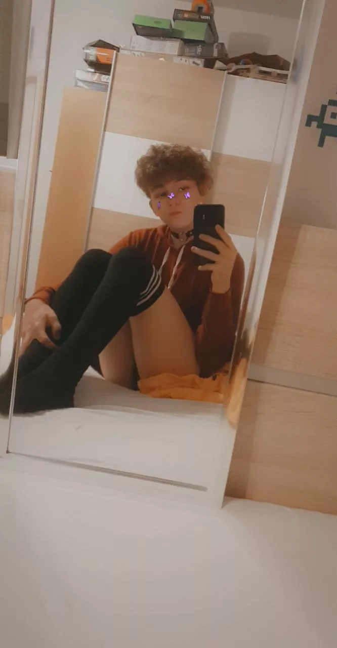 Come sit with me, its comfy here 😊