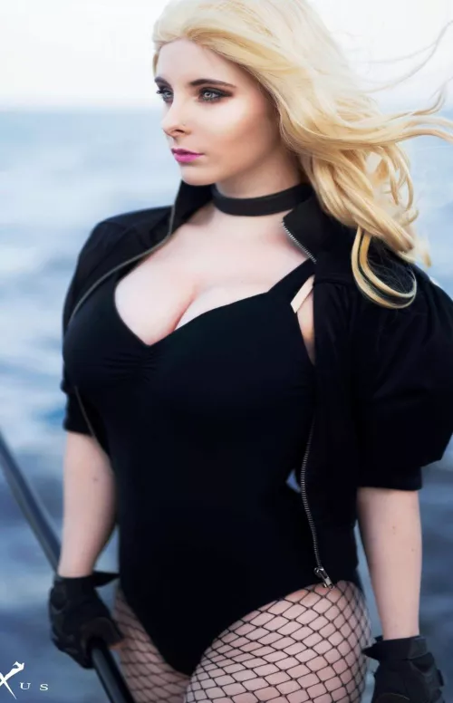 Curvy Black Canary by SaberCreative