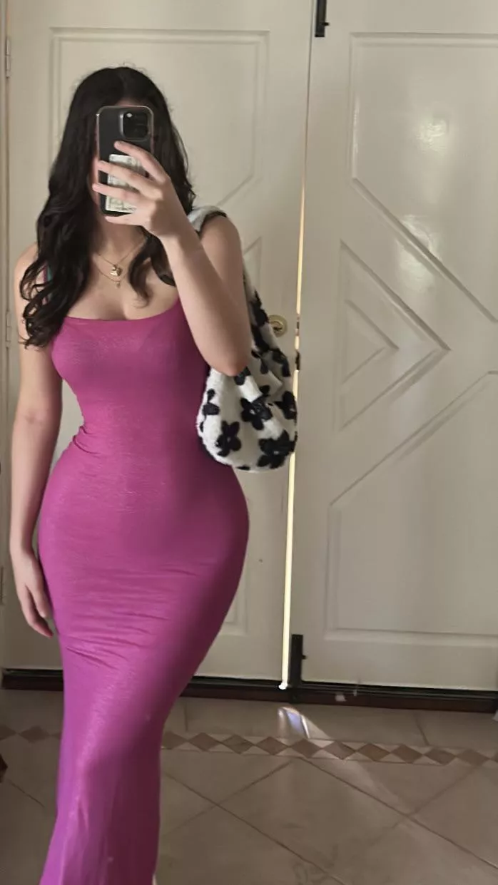 Do you like my tiny waist and big hips