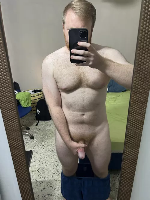 Drinks bad horny. Hmu