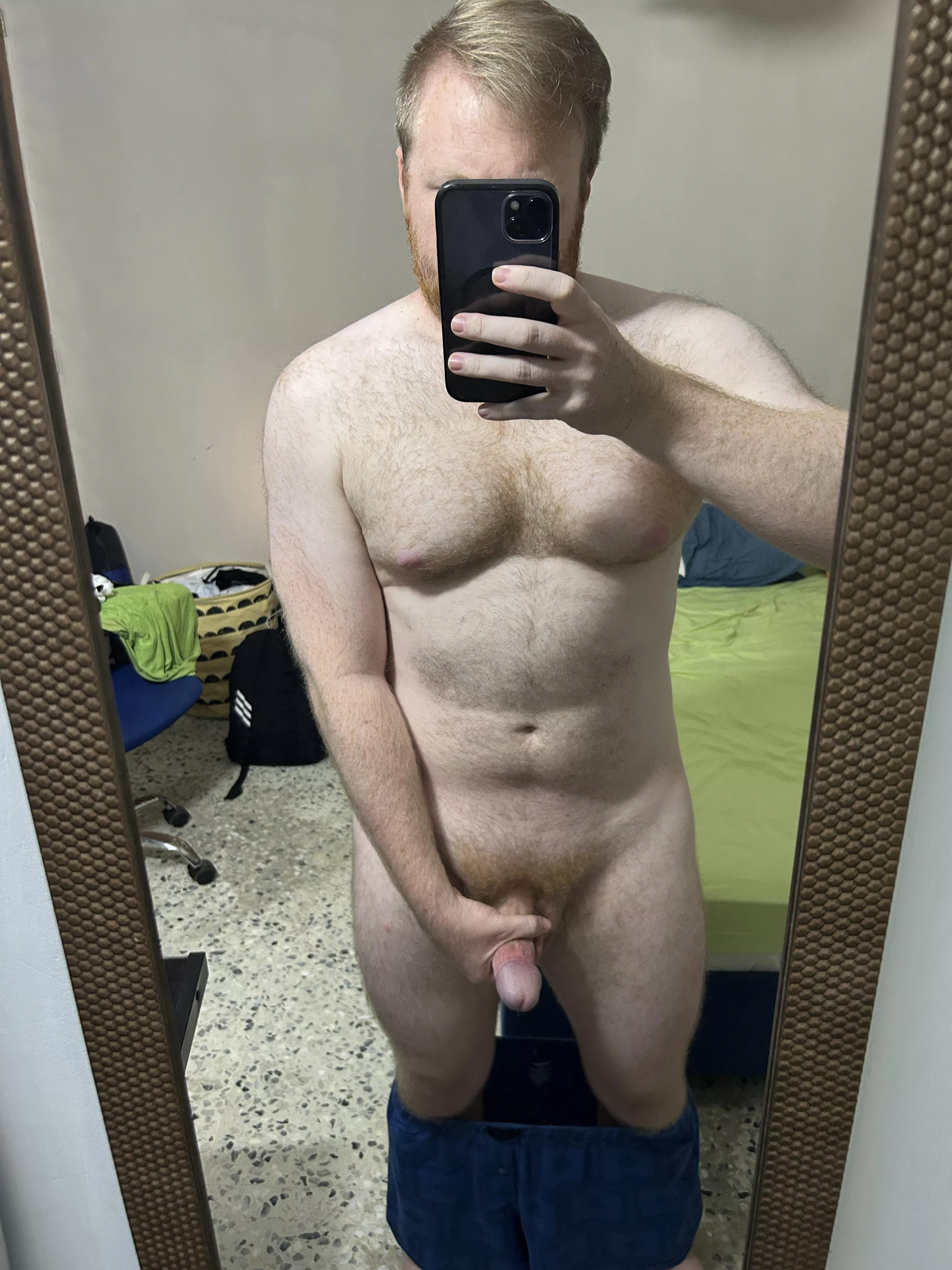 Drinks bad horny. Hmu