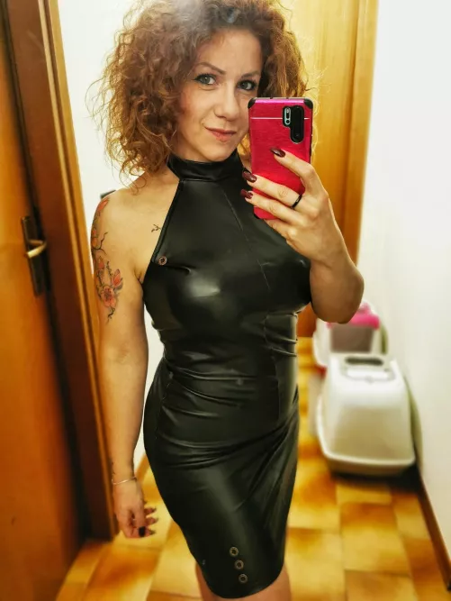 Extra tight dress anyone?