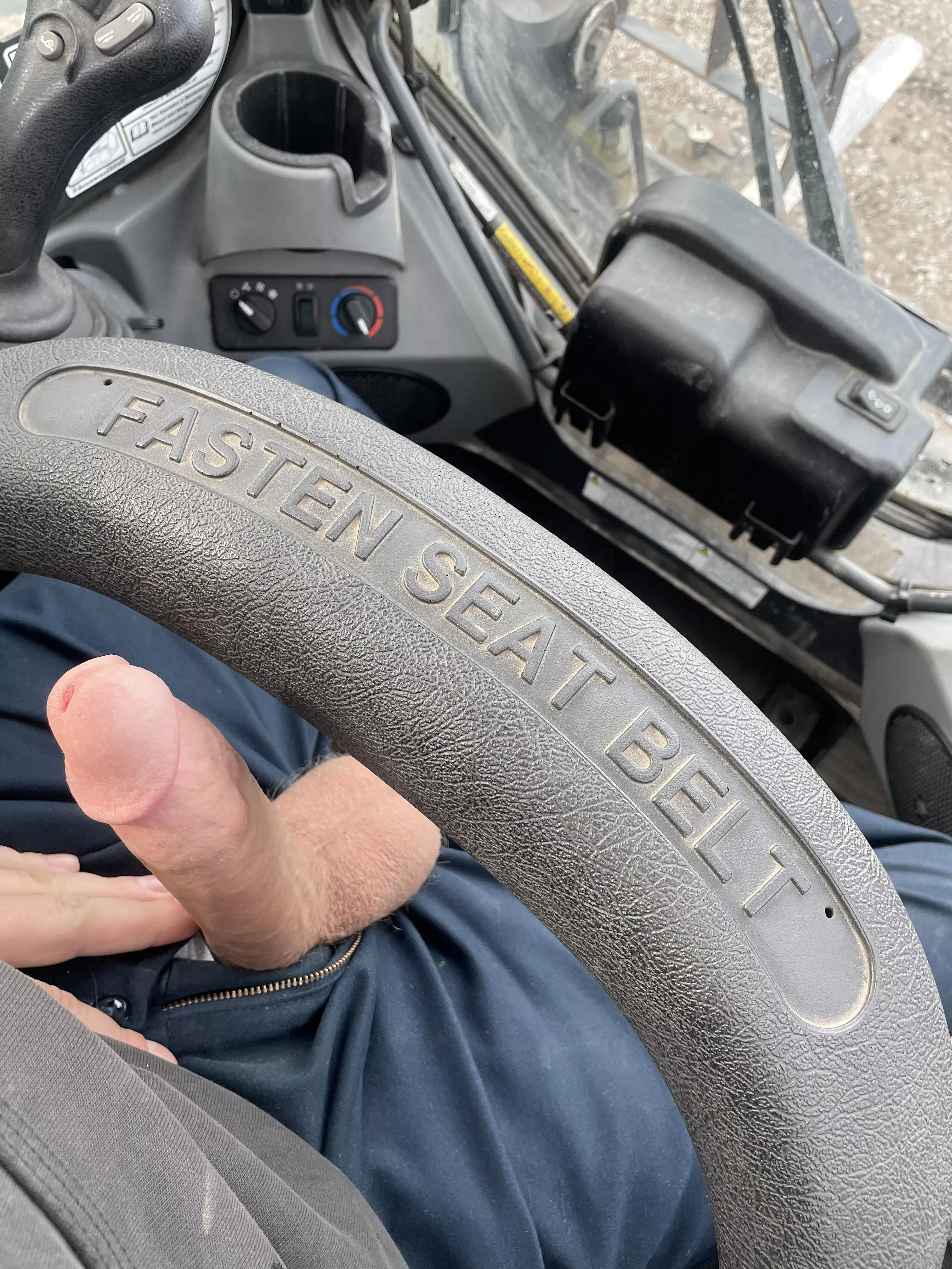 Fasten your seat belt 💦😏