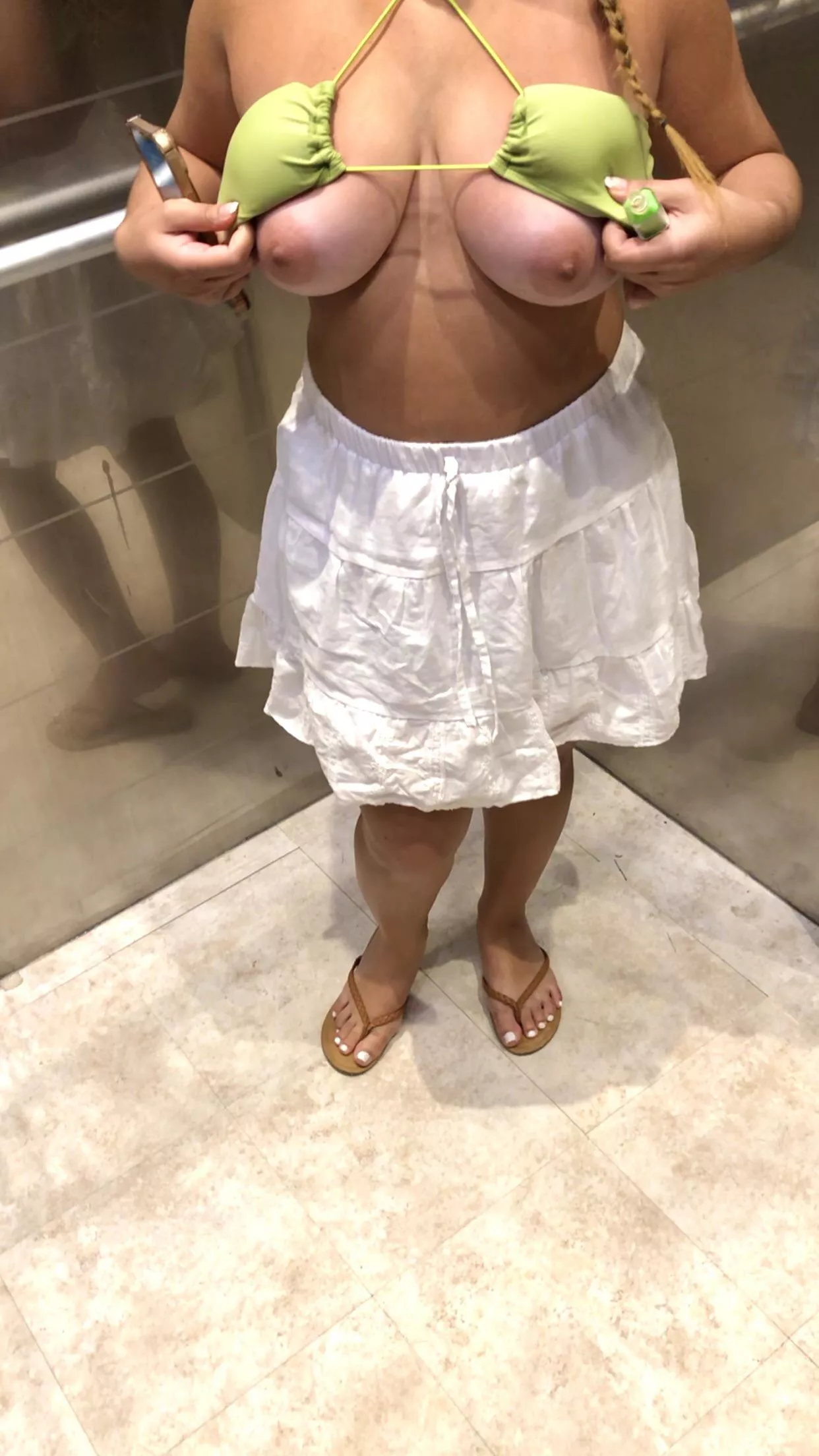Flashing in the resort elevator (f)