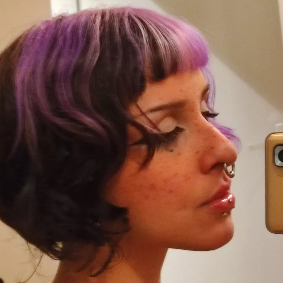 hope you don't mind the bad quality but i'm learning to love my side profile and really wanted to share!