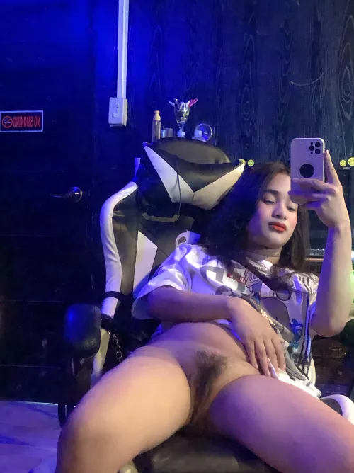 I love my hairy pussy