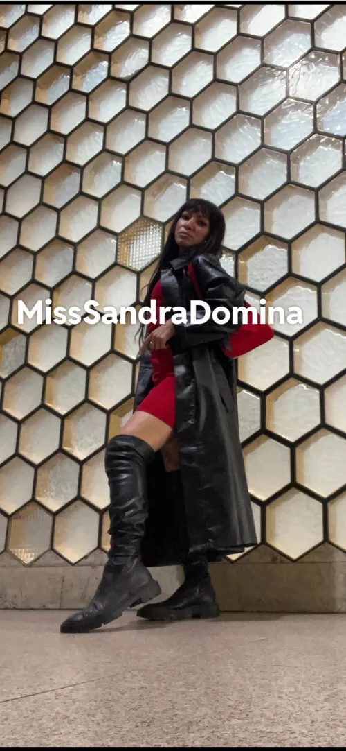 I love when my boots are immaculately shining and these need a quick lick..open wide!