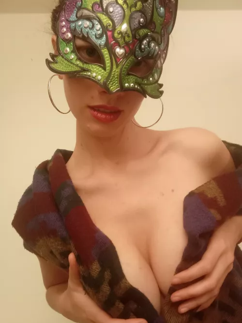 I wanna be the reason you tilt your phone away from others when you read it.