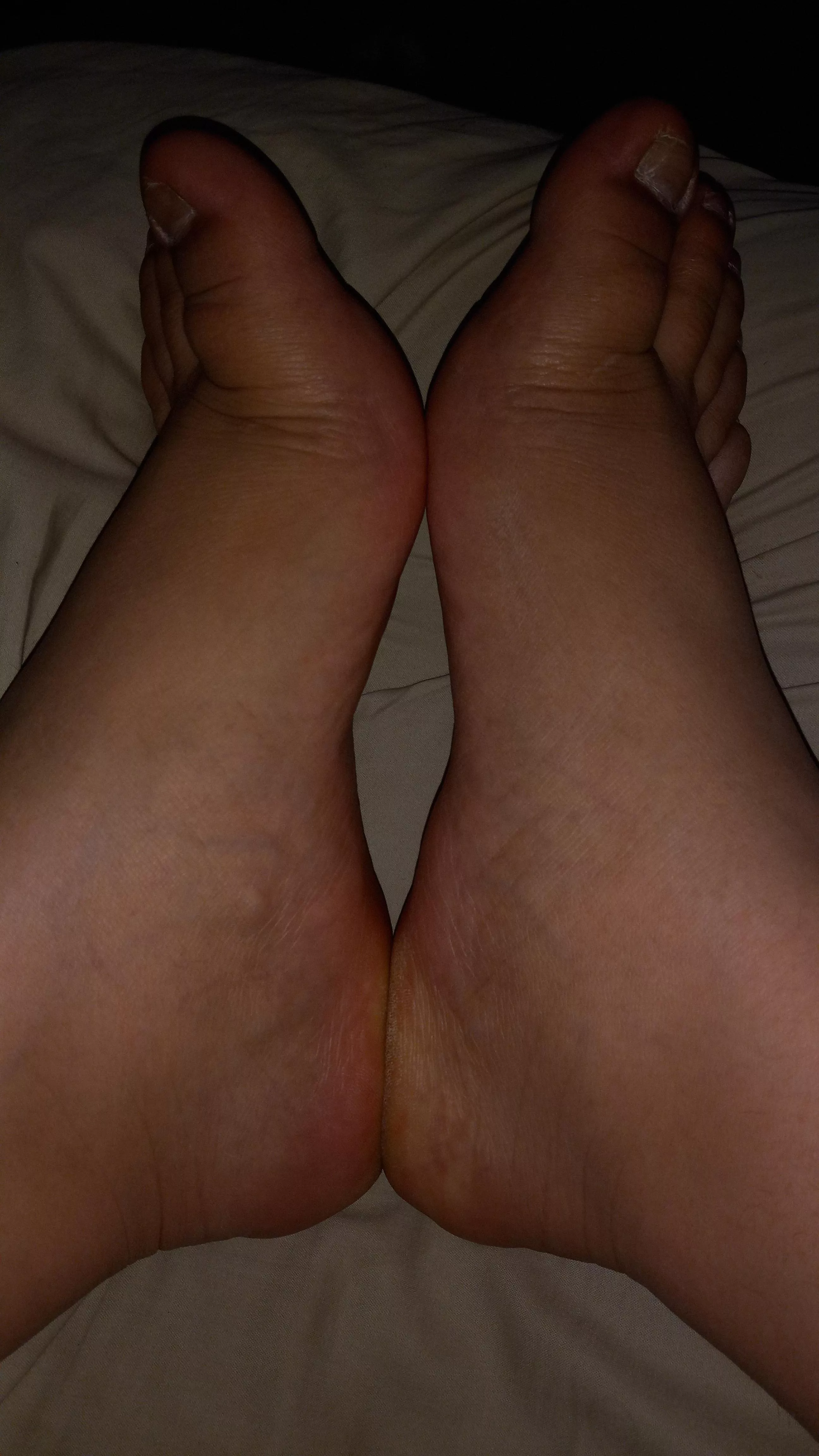 my feet are here for you, daddy 😘