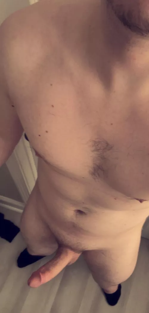 Need a gaymer with a throbbing joystick looking for a bottom. That you? DMs opened