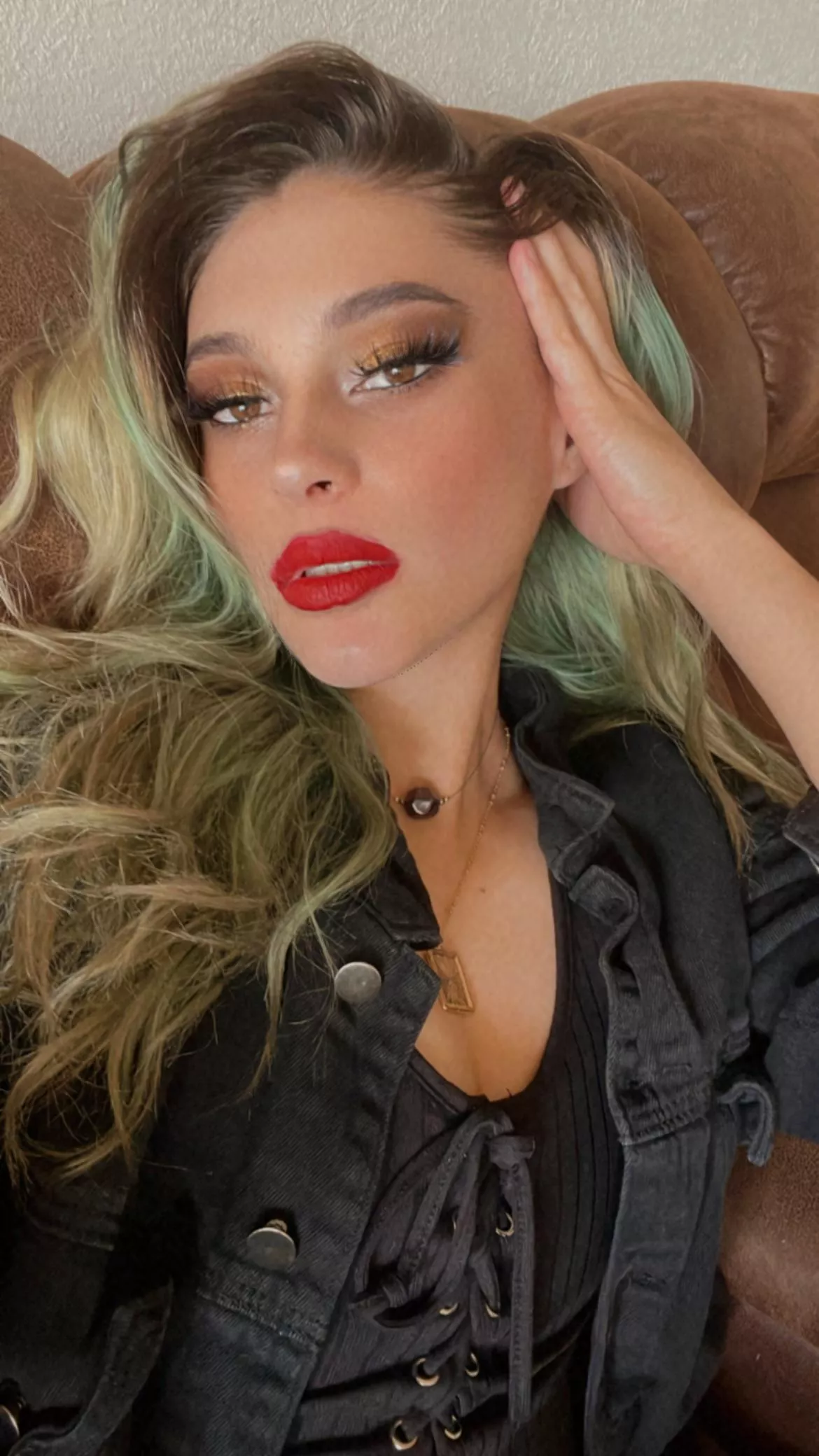 NSFW content creator.