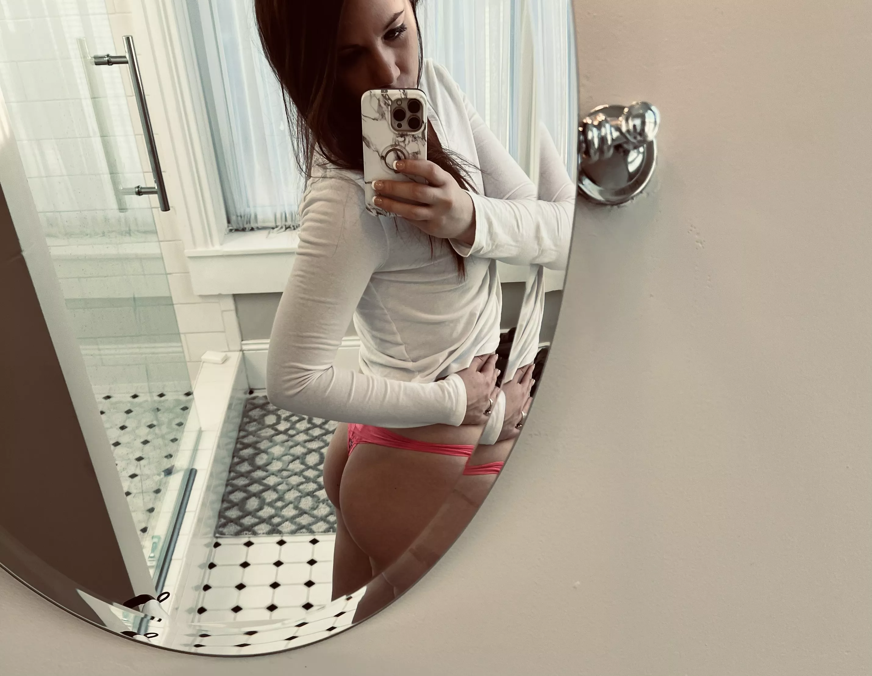 S elling] let me take care of you...😏😉 I OFFER...CUSTOMS🖤LIVE SEXTING🖤PREMADES🖤GIRLFRIEND EXERIENCE🖤PANTIES& MORE! K!K: NovahKnight SNAPCHAT: novvahknight TEL: novahknight1005 🖤😏