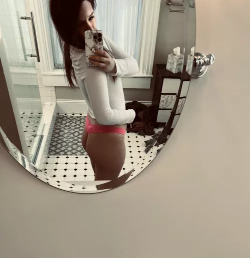 S elling] let me take care of you...😏😉 I OFFER...CUSTOMS🖤LIVE SEXTING🖤PREMADES🖤GIRLFRIEND EXERIENCE🖤PANTIES& MORE! K!K: NovahKnight SNAPCHAT: novvahknight TEL: novahknight1005 🖤😏