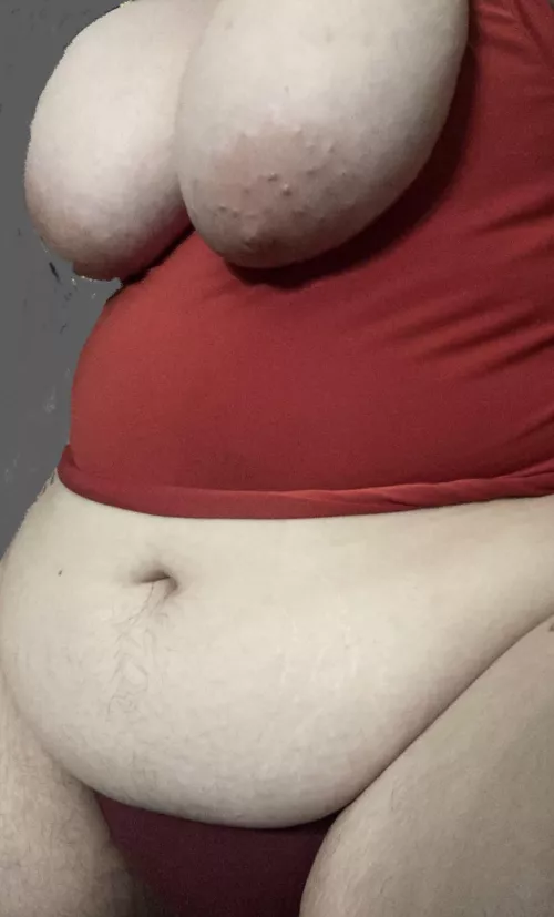 That belly hang hehe