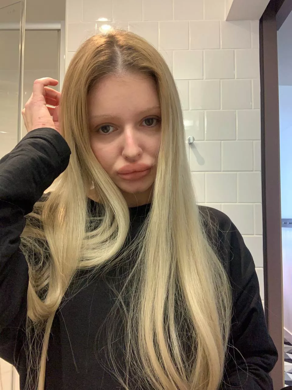 Tired of paying models for their artificial attention? It's time to find a real girl and I'll help you do it, because now I'll be your Personal Psychologist😘😘😘