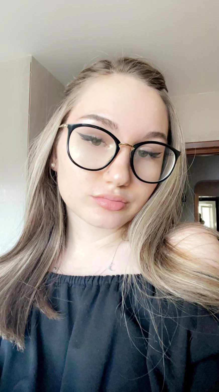 whoever like this will get a surprise (instant)🥰👻 sarajessi402