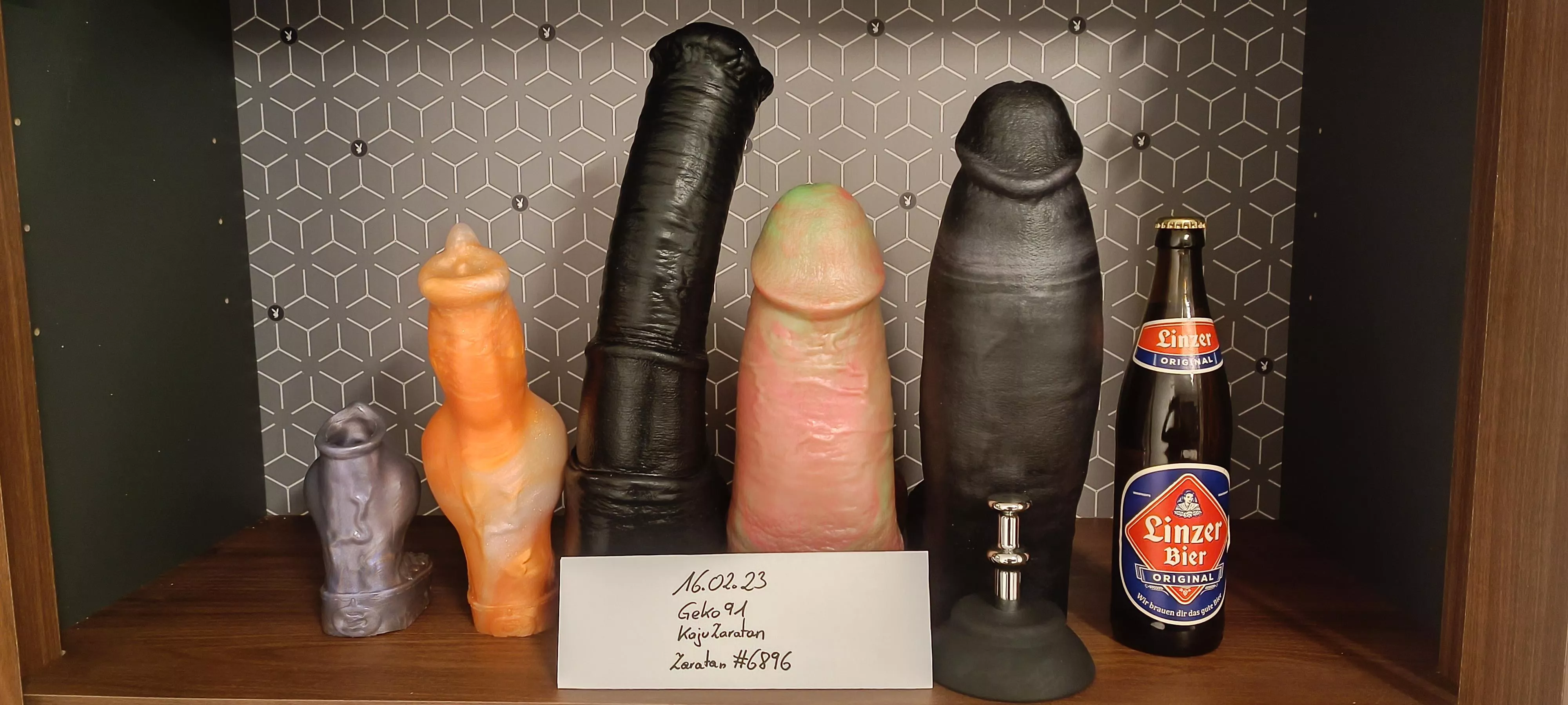 WTS EUROPE huge toys / horse / Clyde / beefcake / sleeves