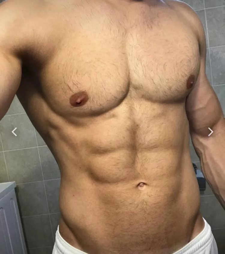 Back from gym! Lick my body! 🥵🥵💦💦🥛