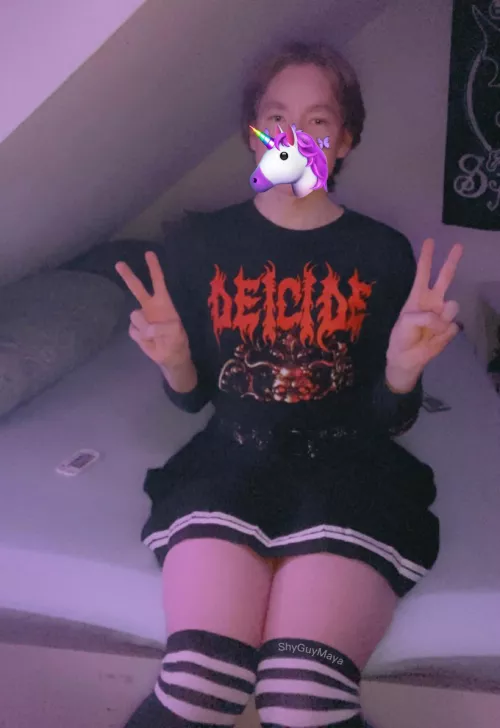 Beware the Death Metal Femboy and his thick thighs🦄🦋