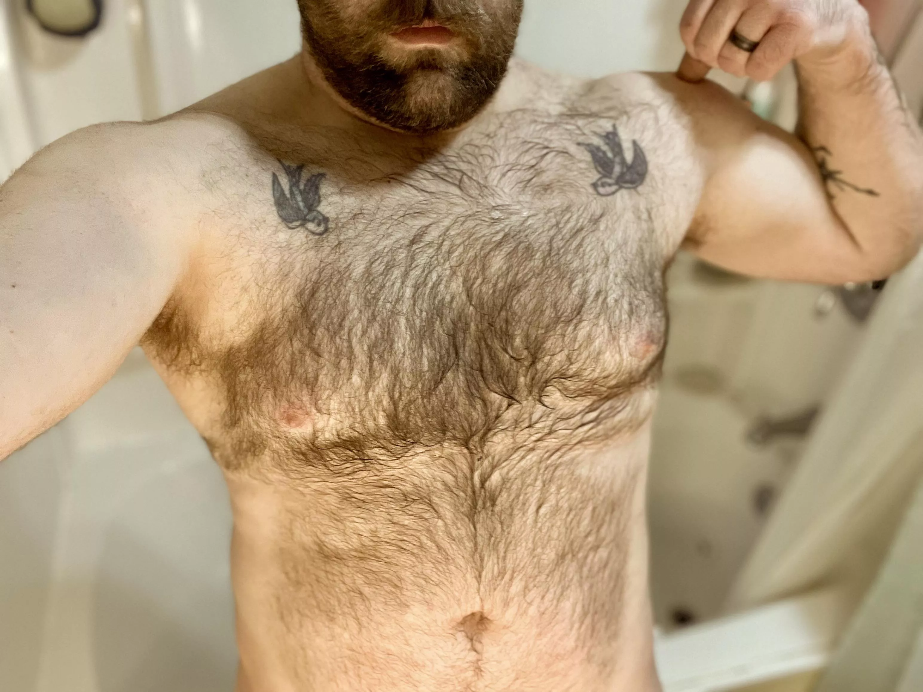 Chest hair still wet from the shower 😘💦