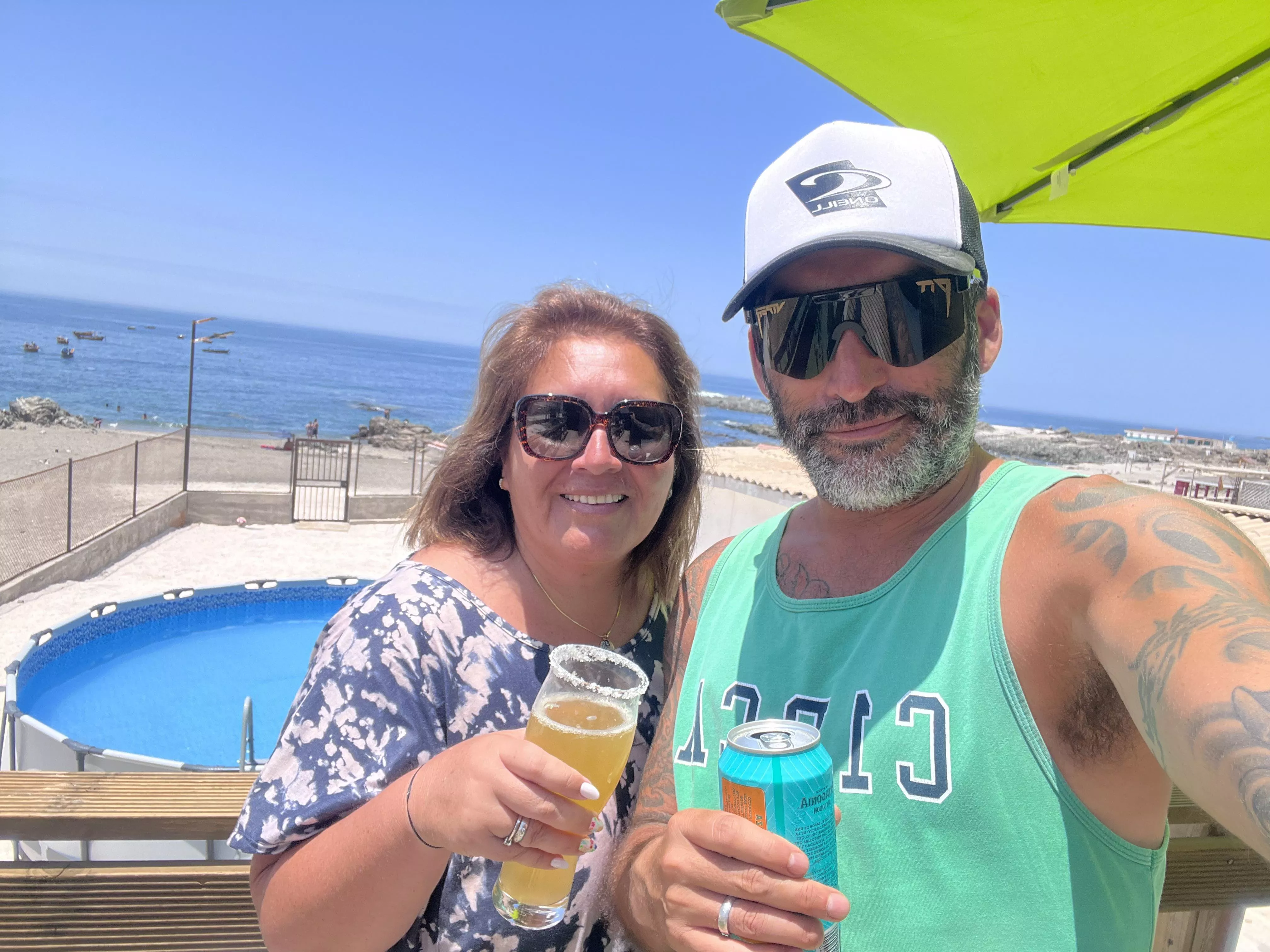 Con mi esposa en la playa