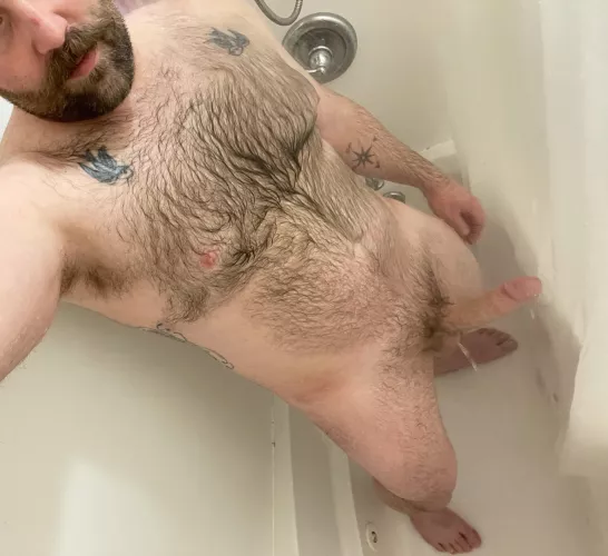 Don’t leave me to enjoy this warm shower alone 😉💦💦