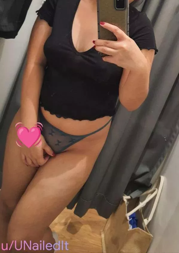 [F]itting Room Shenanigans