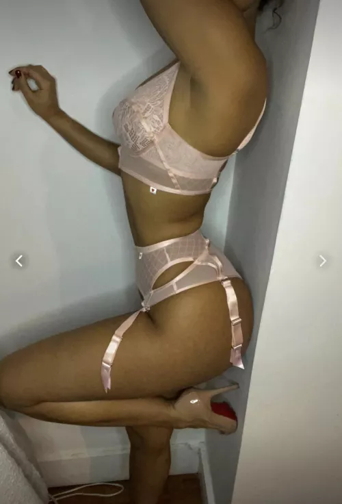 Good little Arab girl by day but can you guess what I get up to at night..?