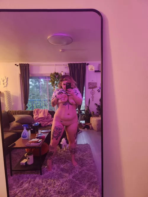 good morning are you down to cuddle & fuck on the couch?