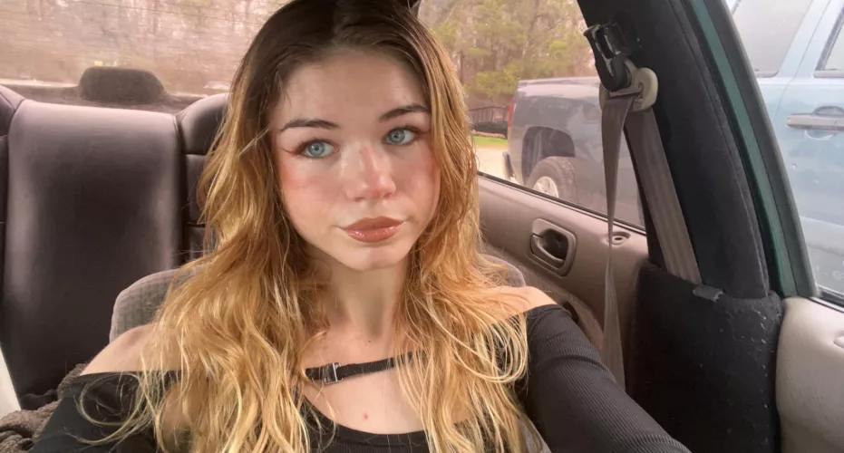 how many guys here would sesh with me ? (19)