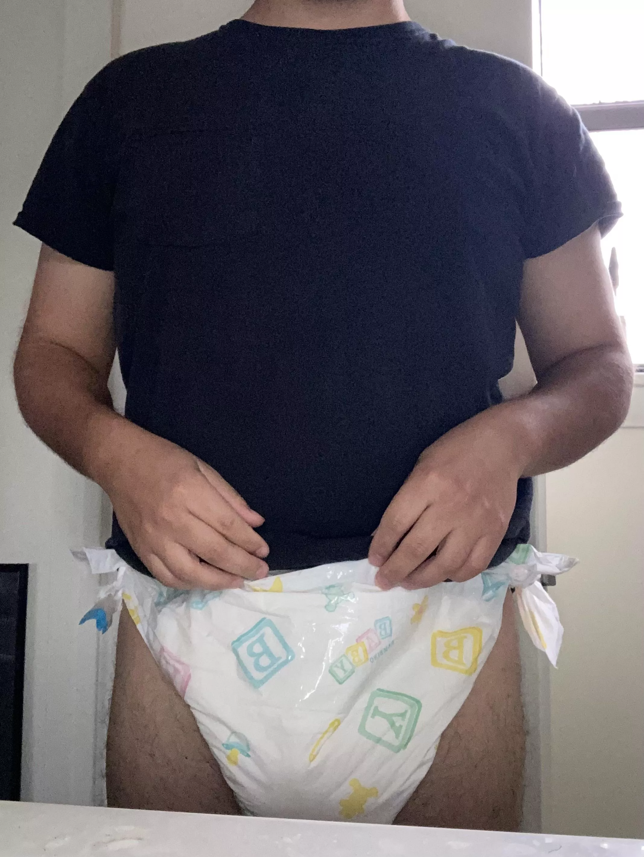 I think I might enjoy the look of the knots more than tapes 🤷 plus I also need to buy the right size diapey 🥺 What’re your preferences when wearing?