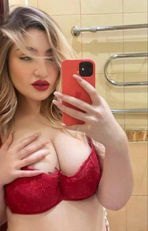 I think you can skip your work to fuck me all day😈 Free OF link in comm