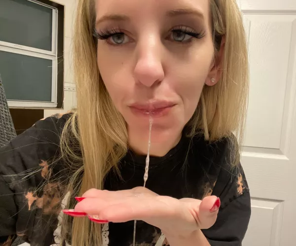 I’m about to make a sloppy big mess for you baby [oc]