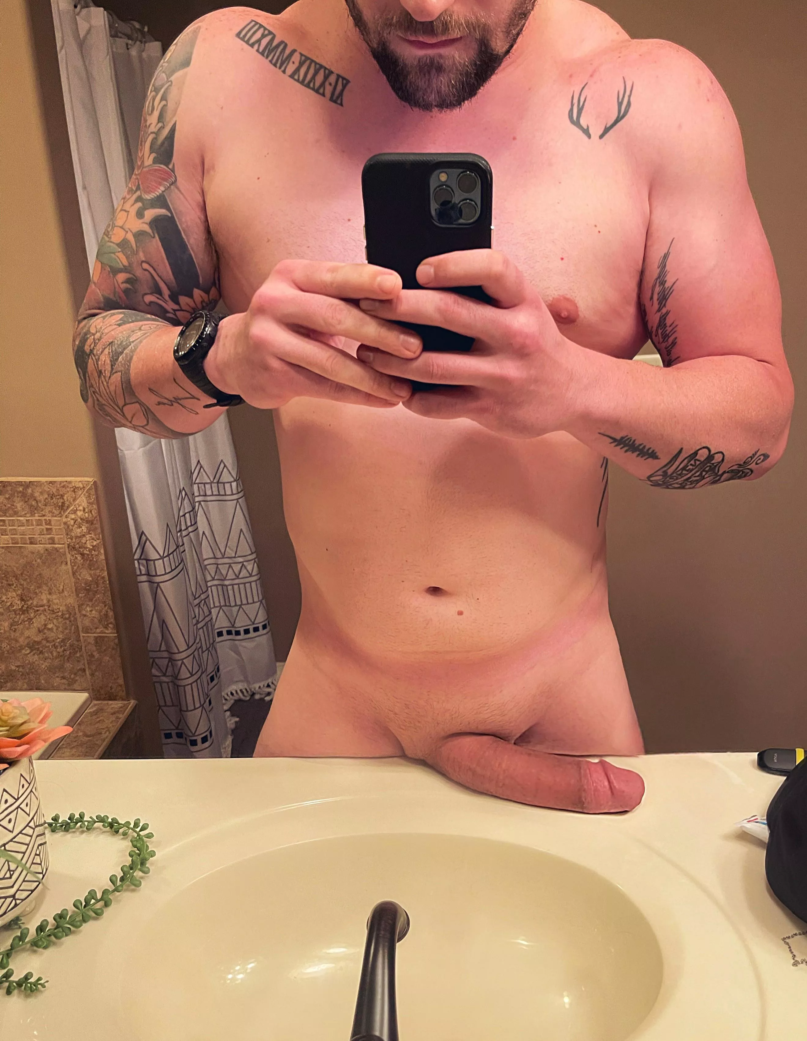 It’s heavy, can you help me hold it?