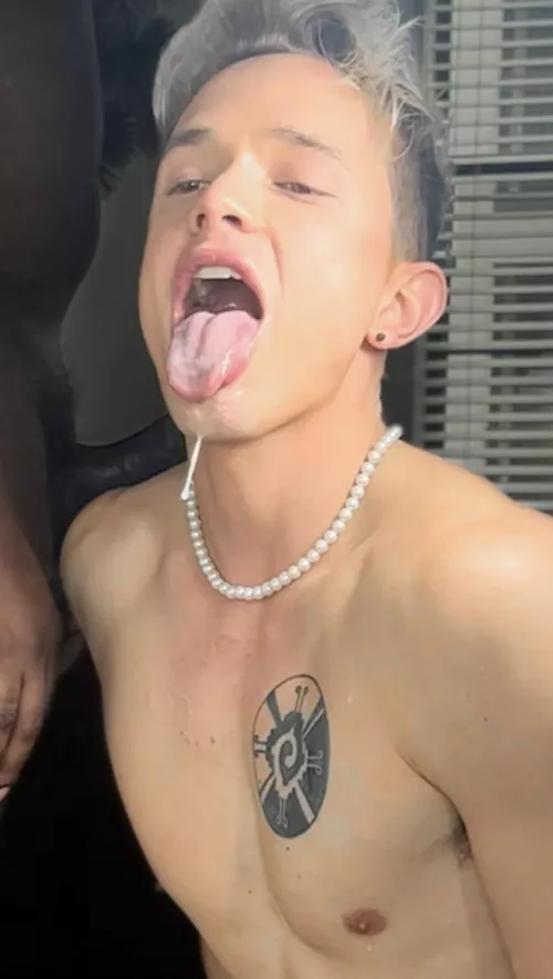 Love a good facial 😈