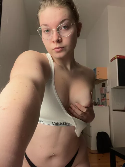 My toxic ex boyfriend used to tell me I‘m ugly :(