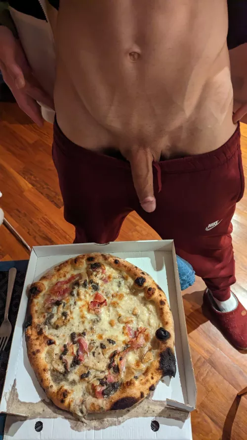 The BEST pizza I’ve ever eaten in Rome and my softie. Bon appetite 🍕😏🔥