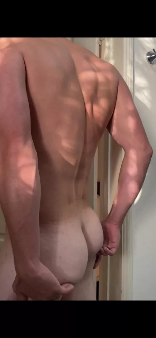 Thought my ass looked good in this lighting 😛