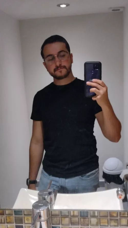 Work bathroom selfie πΌ